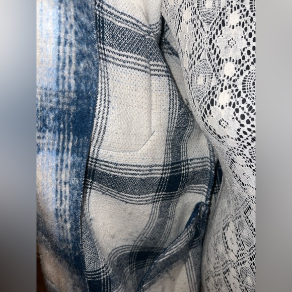 Avec Les Filles Plaid Shacket Relaxed Blue White Shirt Jacket size XS - Picture 4 of 10